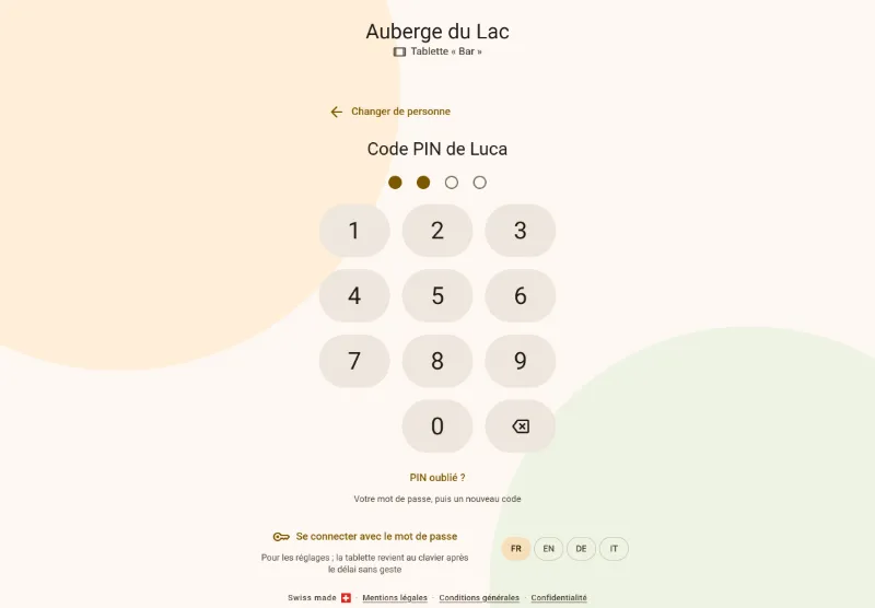 La tablette de salle verrouillée : le serveur a choisi son prénom et tape son code PIN à quatre chiffres
